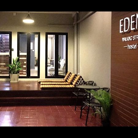 Eden Walking Street Hostel Chiang Mai Zewnętrze zdjęcie
