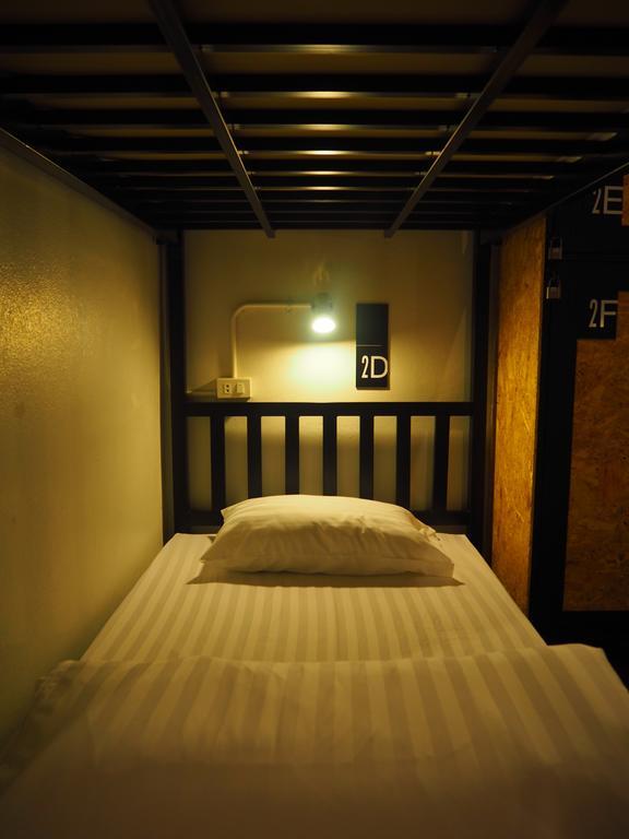 Eden Walking Street Hostel Chiang Mai Pokój zdjęcie