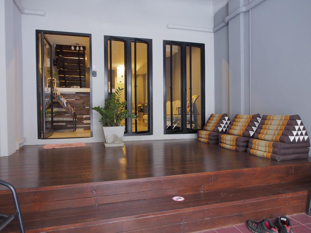 Eden Walking Street Hostel Chiang Mai Zewnętrze zdjęcie