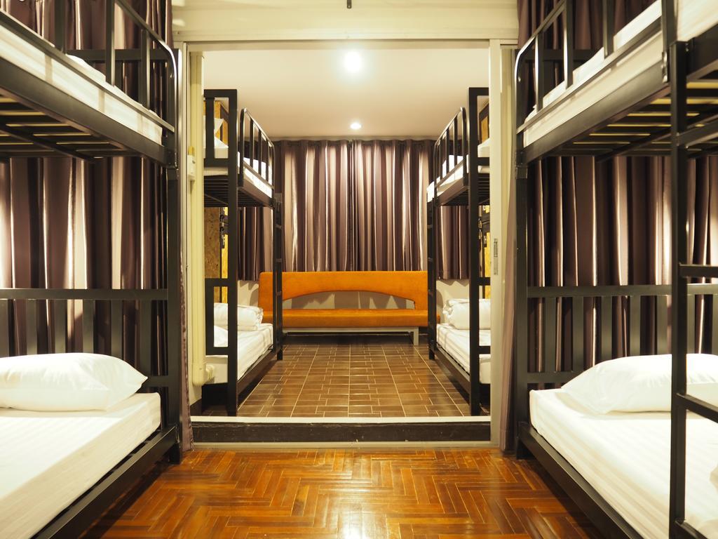 Eden Walking Street Hostel Chiang Mai Pokój zdjęcie