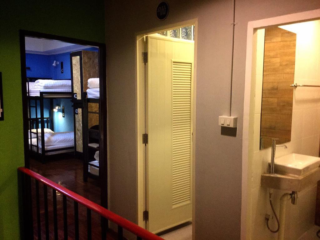 Eden Walking Street Hostel Chiang Mai Zewnętrze zdjęcie