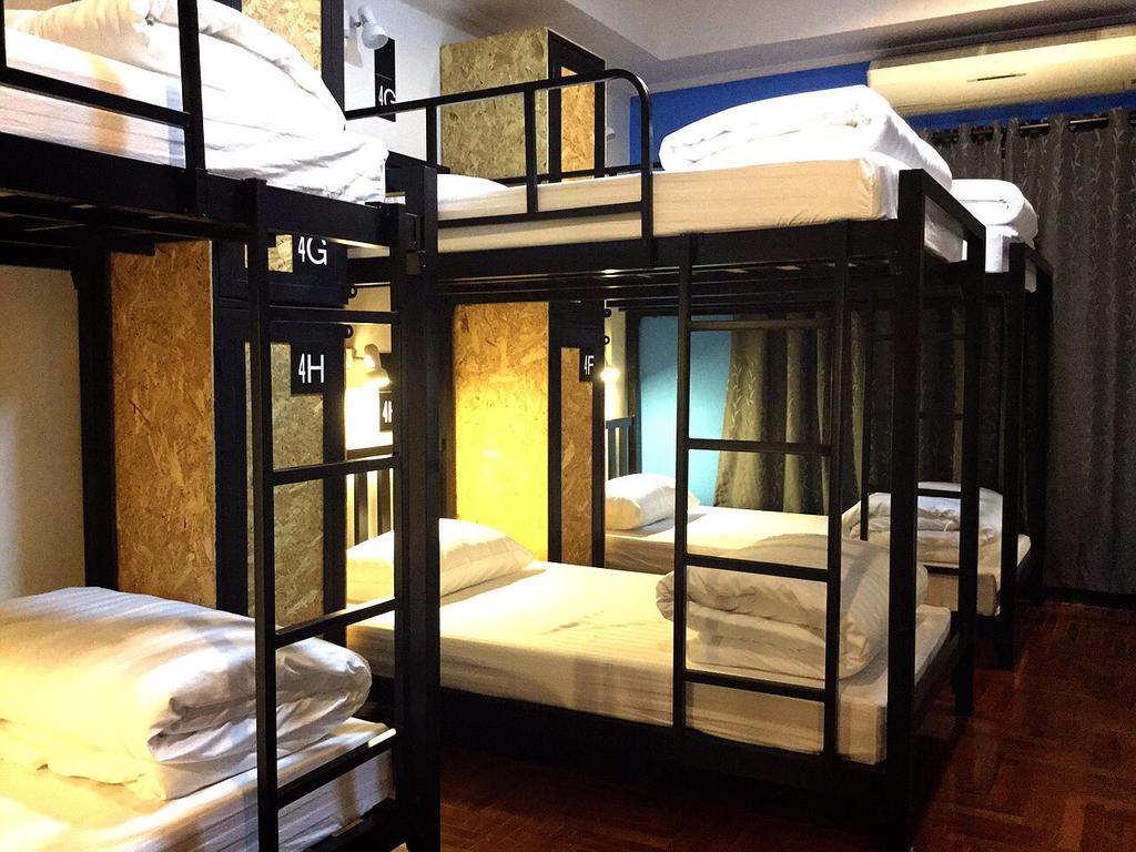 Eden Walking Street Hostel Chiang Mai Pokój zdjęcie