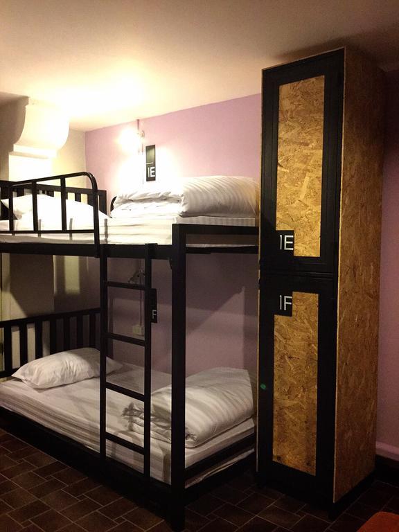 Eden Walking Street Hostel Chiang Mai Pokój zdjęcie