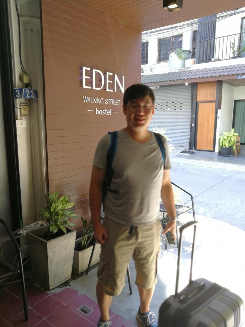 Eden Walking Street Hostel Chiang Mai Zewnętrze zdjęcie