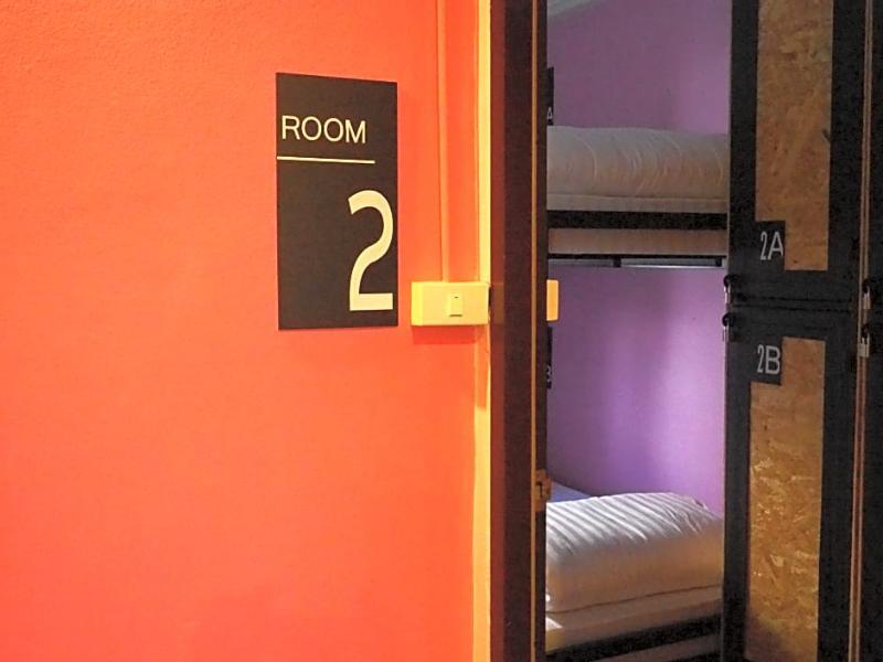 Eden Walking Street Hostel Chiang Mai Zewnętrze zdjęcie